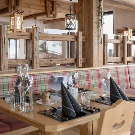 Truebsee - Accessible Only By Cable Car Hotel Engelberg