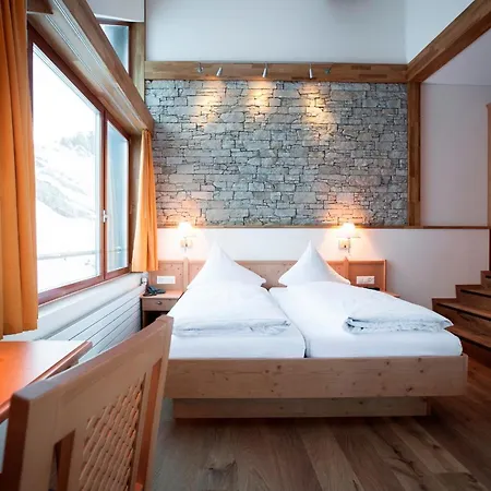 Hotel Truebsee - Accessible Only By Cable Car Engelberg