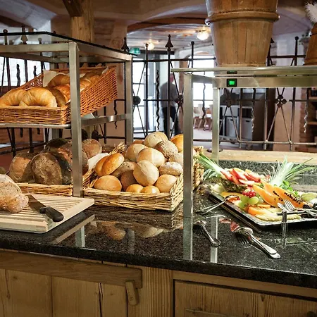 Hotel Truebsee - Accessible Only By Cable Car 3*