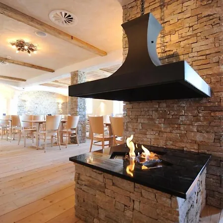 Hotel Truebsee - Accessible Only By Cable Car