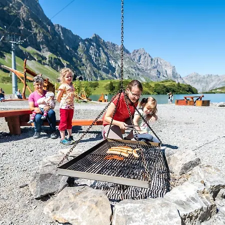 Truebsee - Accessible Only By Cable Car Szálloda Engelberg