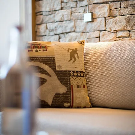 Truebsee - Accessible Only By Cable Car Отель Энгельберг